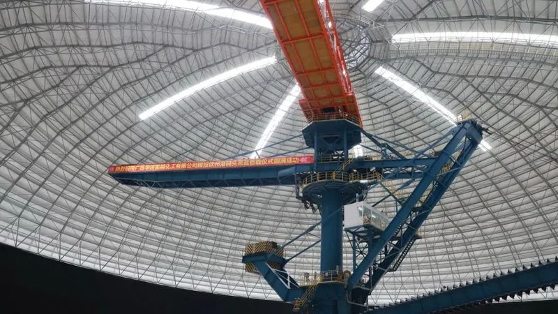 高分子材料与金属材料的较量：一场性能与成本的深层博弈